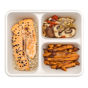 Salmón teriyaki + quinoa + boniato + salteado verduras